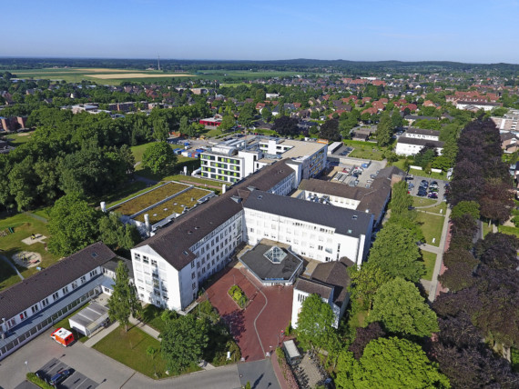 Luftaufnahme des St.-Antonius-Hospitals Kleve.