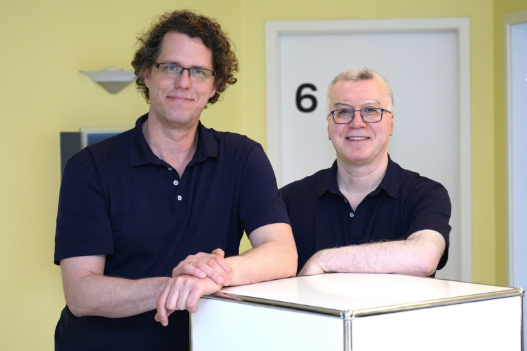 Philipp Hachmann und Aliasghar Eskandari (v.l.) sind die neuen Ärzte in der kardiologischen Schwerpunktpraxis des MVZ Cleverland.